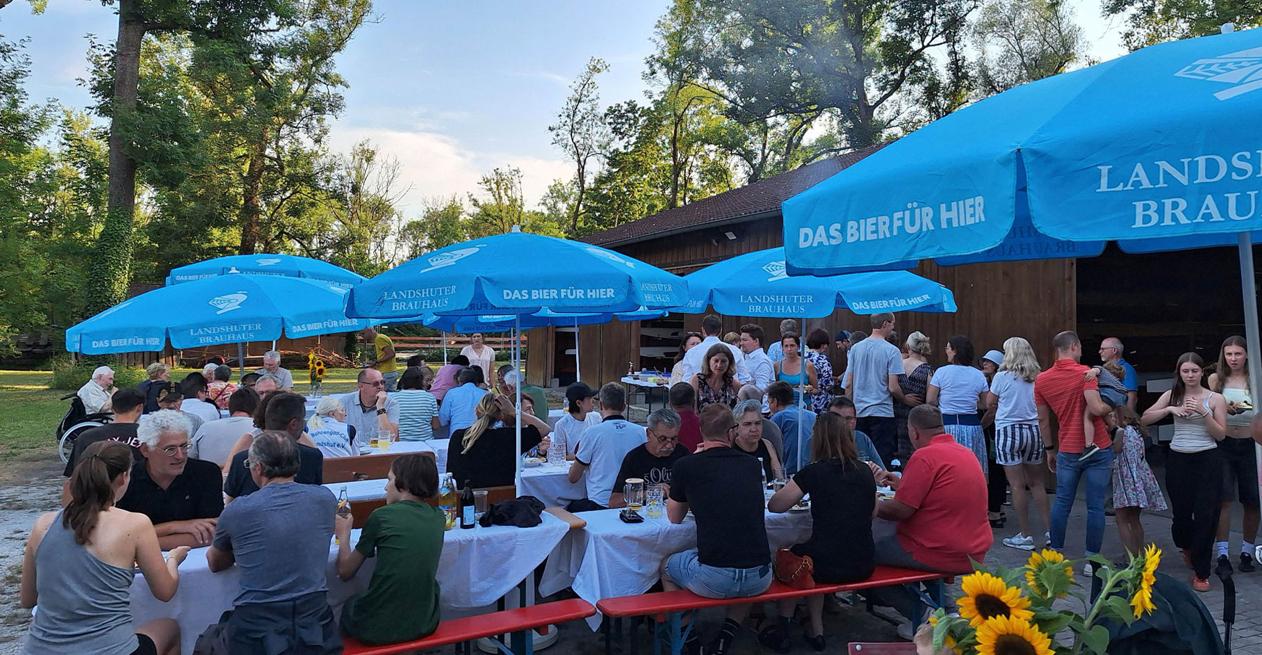 Sommerfest des Landshuter Rudervereins mit Bootstaufe 